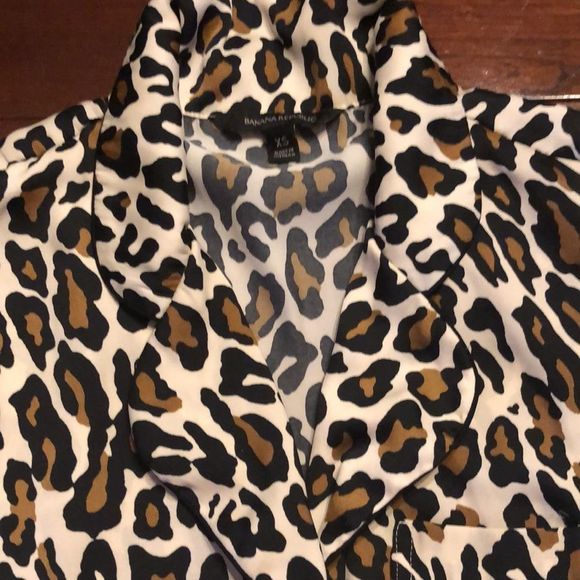 Banana Republic Leopard print pajamas XS coordinate set/sold as a set/ luxurious - Picture 12 of 15